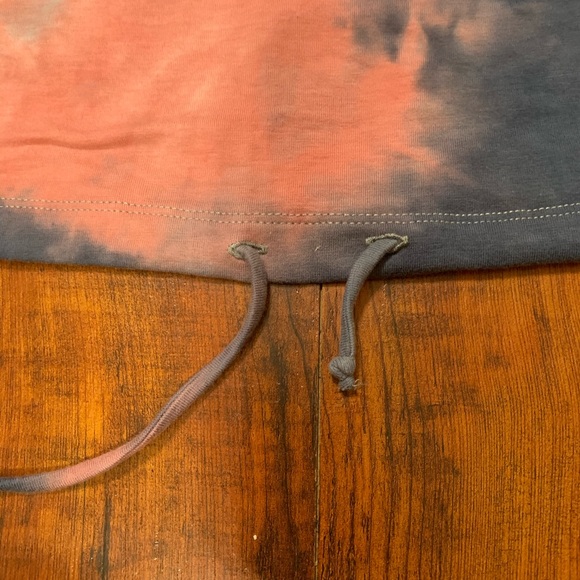 Born primitive crop top - Picture 3 of 5